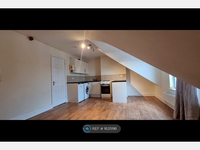 1 Bedroom Flat To Rent In Milton Road, Swindon, SN1