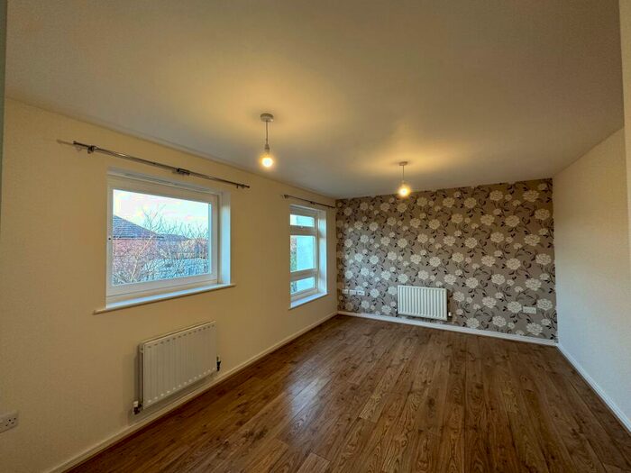 2 Bedroom Apartment To Rent In Eastern Crescent, Chelmsford, CM1