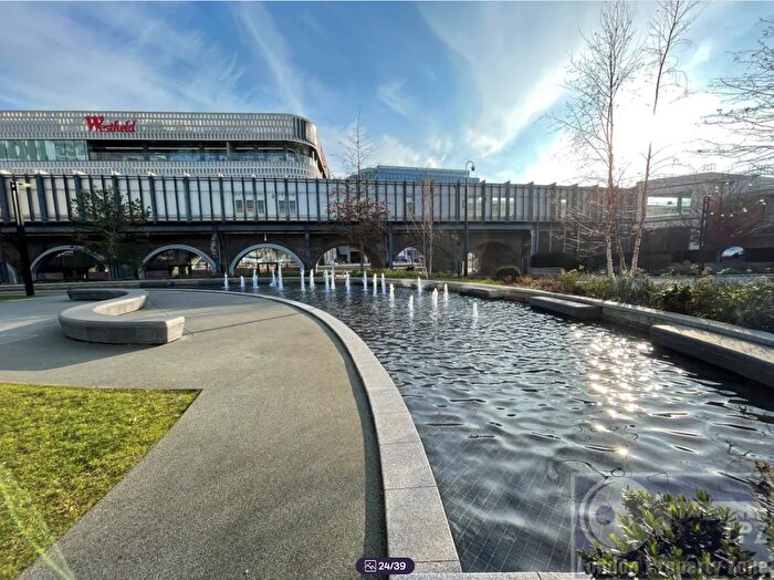 2 Bedroom Flat To Rent In Fountain Park Way, White City, London, W12