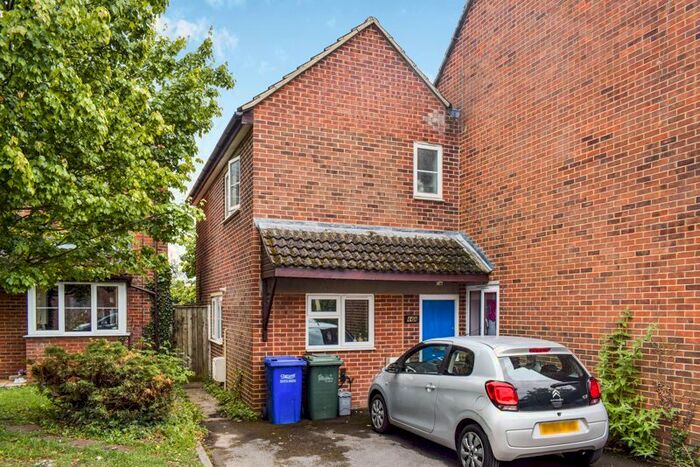 2 Bedroom Link Detached House To Rent In Kidlington Centre, High Street, Kidlington, OX5