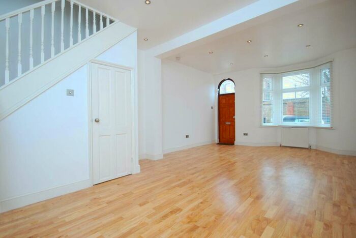 3 Bedroom House To Rent In Coronation Road, Beckton, London, E13