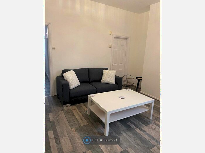 5 Bedroom Terraced House To Rent In Salford, Manchester, M6