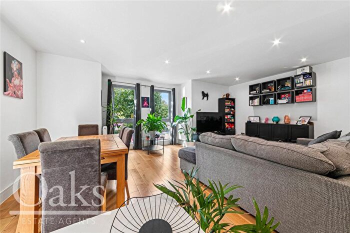 2 Bedroom Flat To Rent In Dagnall Park, South Norwood, SE25