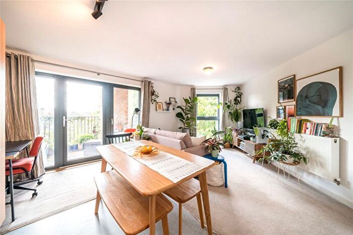 1 Bedroom Flat For Sale In Mostyn Road, Oval, SW9