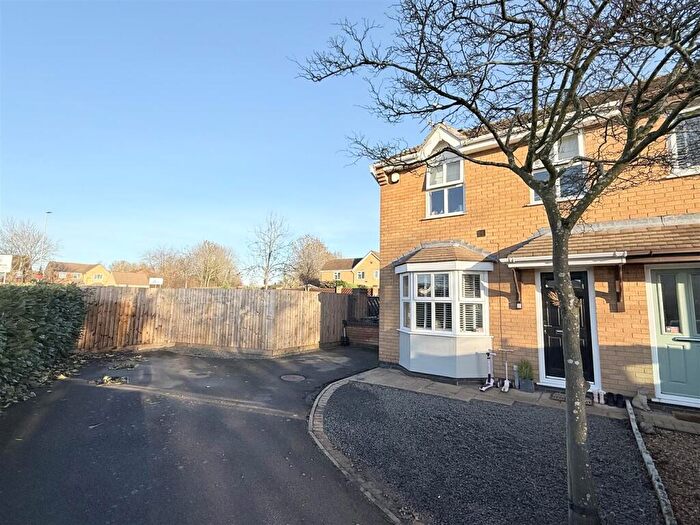 3 Bedroom Semi Detached House For Sale In Harrison Close, Whetstone, Leicester, LE8