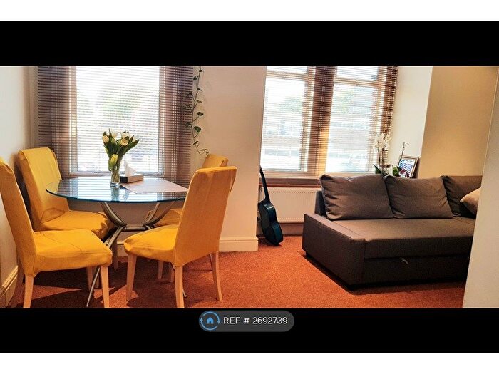 1 Bedroom Flat To Rent In Oakleigh Road North, London, N20