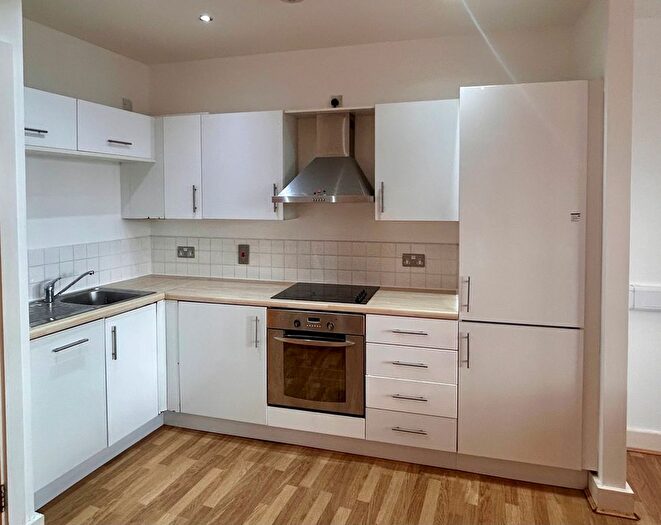 2 Bedroom Flat To Rent In Castle Buildings, SA1