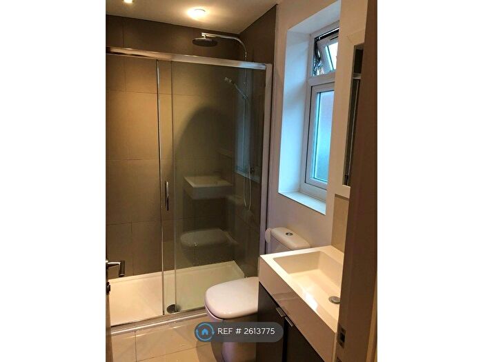 2 Bedroom Semi-Detached House To Rent In Rosebery Mews, London, N10