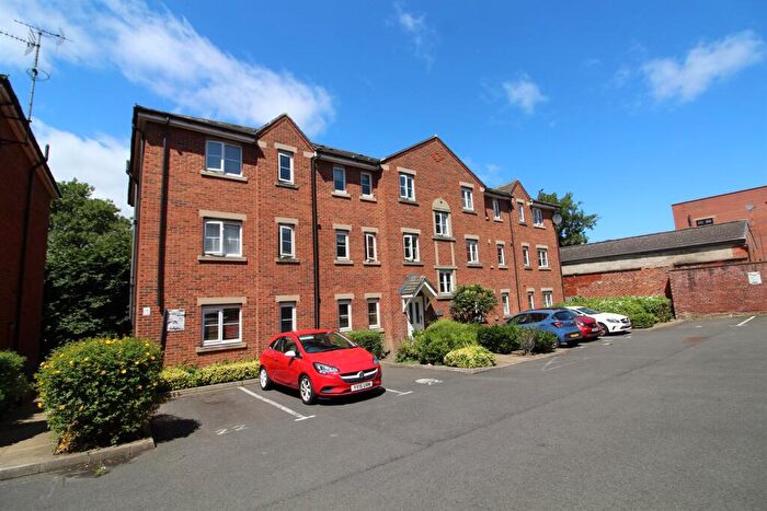 2 Bedroom Apartment For Sale In Abbots Mews, Cardigan Lane, Burley, LS4
