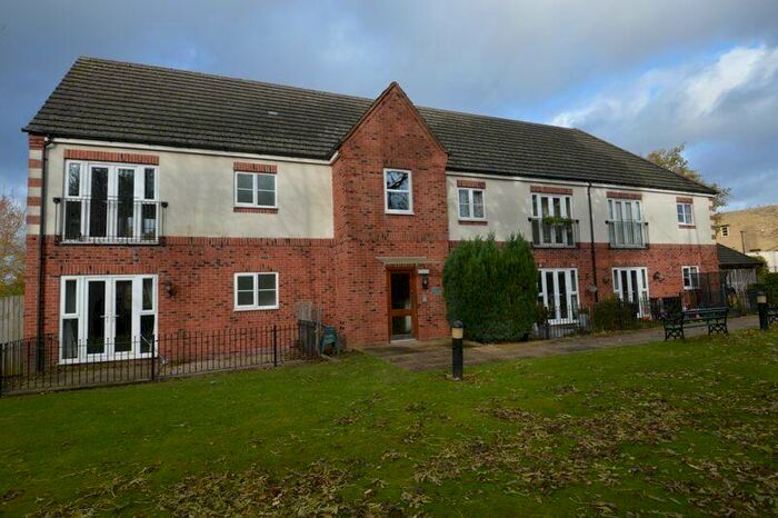 2 Bedroom Flat To Rent In Parsons Mews, Kings Norton, B30