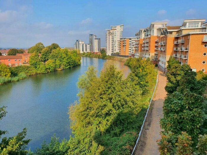 1 Bedroom Apartment To Rent In Lynton Court, Chandlery Way, Cardiff, CF10