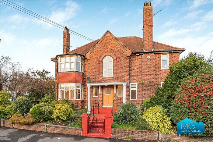 5 Bedroom Detached House To Rent In Kingsgate Avenue, London, N3