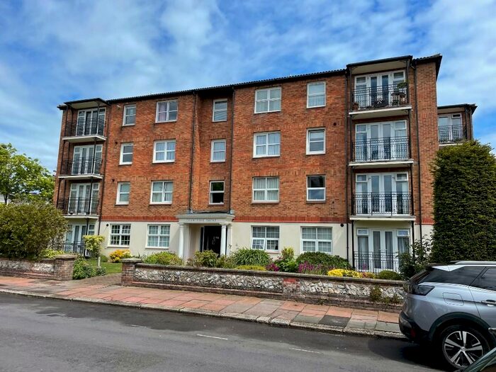2 Bedroom Flat To Rent In Byron Road, Worthing, West Sussex, BN11
