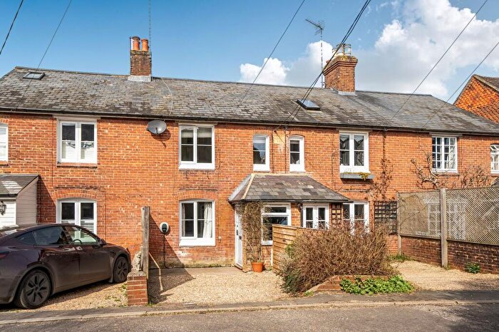 3 Bedroom Terraced House For Sale In Woodside Road, Chiddingfold, GU8