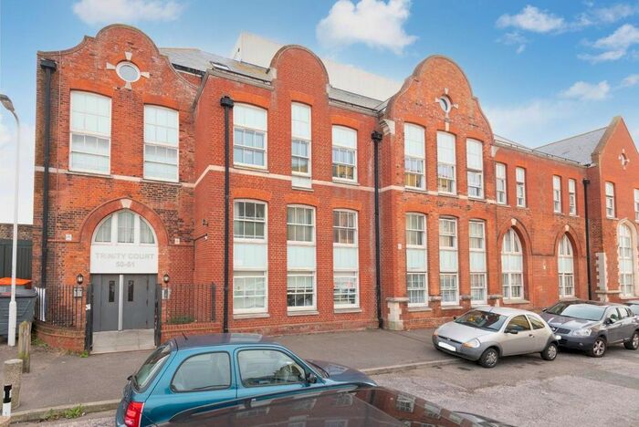 1 Bedroom Flat To Rent In Trinity Square, Margate CT9