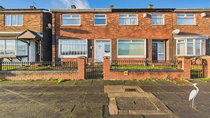 3 Bedroom Semi Detached House For Sale In Bexhill Road, Town End Farm, Sunderland, SR5