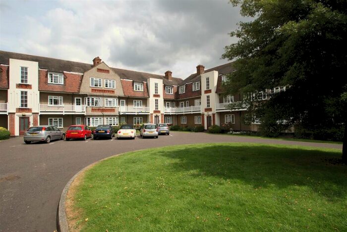 2 Bedroom Apartment To Rent In Upminster Road, Hornchurch, RM11