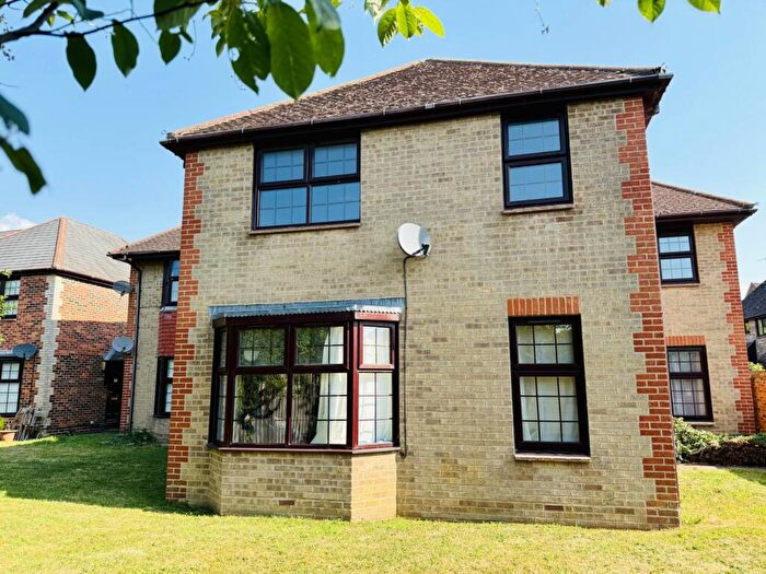 1 Bedroom Apartment For Sale In Atwell Close, Wallingford, OX10