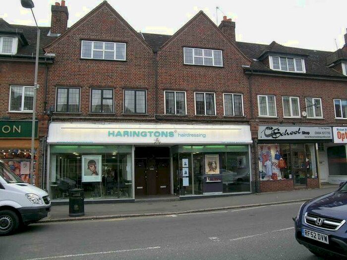 3 Bedroom Flat To Rent In The Highway, Beaconsfield, HP9