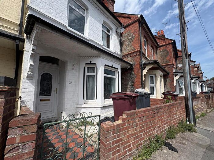3 Bedroom Terraced House To Rent In Salisbury Road, Reading, RG30