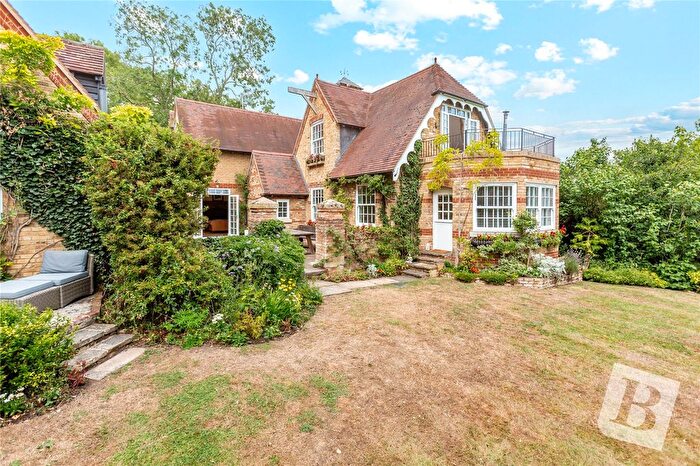 4 Bedroom Detached House For Sale In Rectory Lane, Battlesbridge, Wickford, SS11