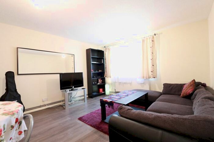 1 Bedroom Flat To Rent In Parkland Road, London, N22