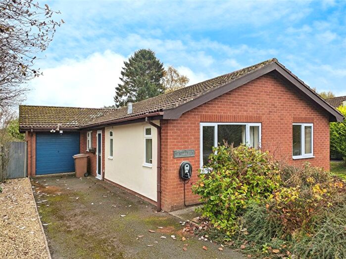 3 Bedroom Bungalow For Sale In Llanforda Mead, Oswestry, Shropshire, SY11