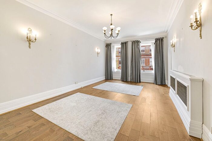 1 Bedroom Flat To Rent In Rosary Gardens, South Kensington, SW7