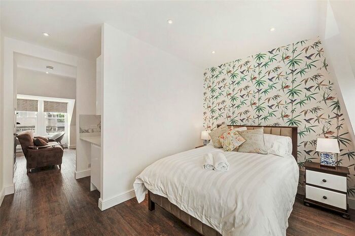 1 Bedroom Flat To Rent In Avonmore Road, London, W14