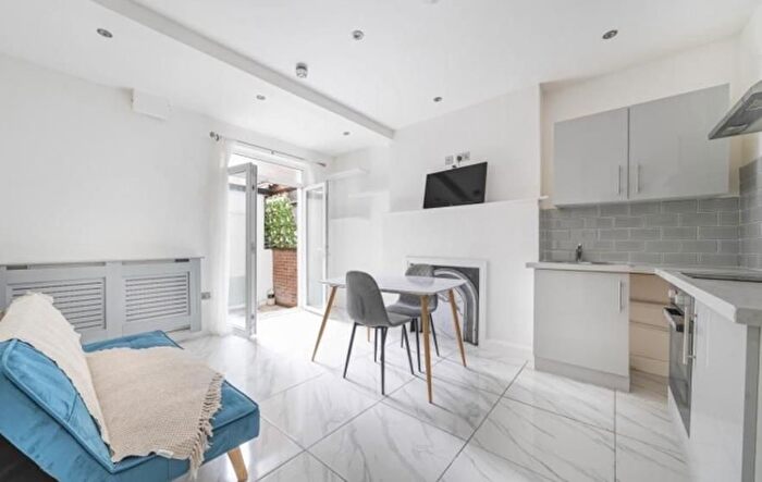 1 Bedroom Flat To Rent In York Street, Marylebone, London, W1H