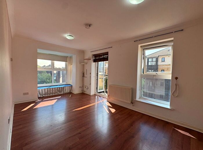 2 Bedroom Flat To Rent In Wesley Avenue, London, E16