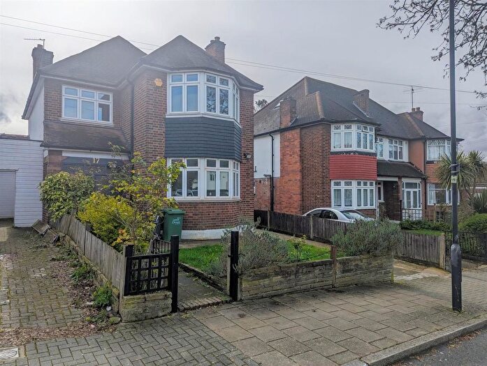 4 Bedroom Property To Rent In Sunset Road, Herne Hill, London, SE5