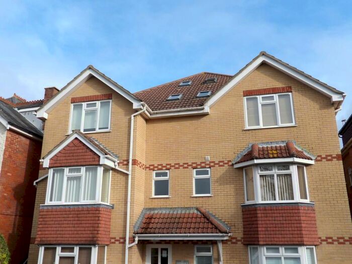 2 Bedroom Flat To Rent In Southbourne, BH6