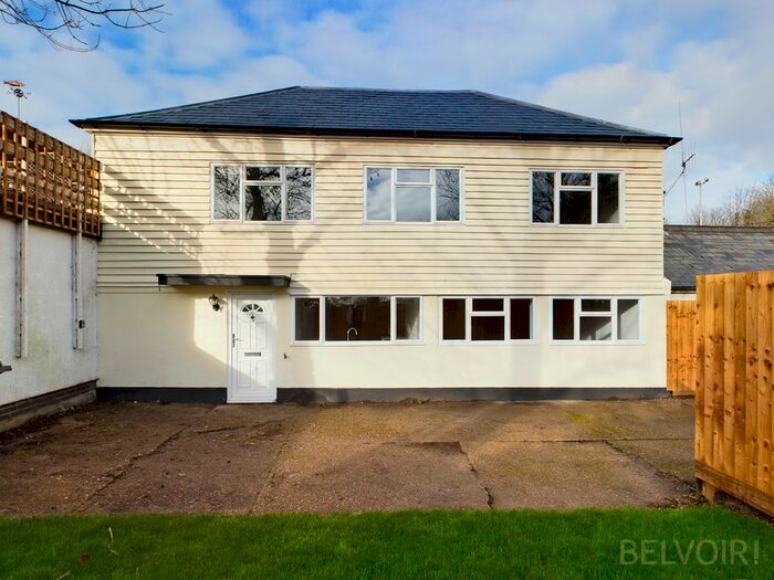 3 Bedroom Detached House To Rent In Rye Road, Hoddesdon, Broxbourne, EN11