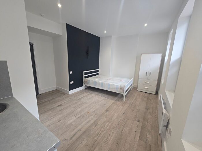 Studio To Rent In Westmoreland Road, London, SE17