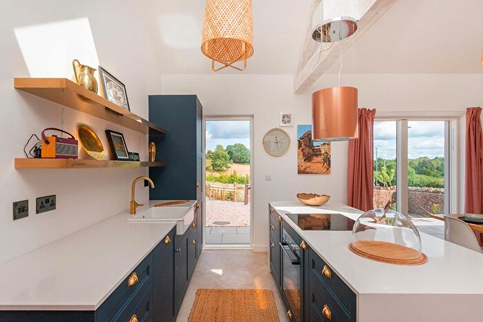 4 Bedroom Detached House For Sale In Park Lane, Winterbourne, BS36