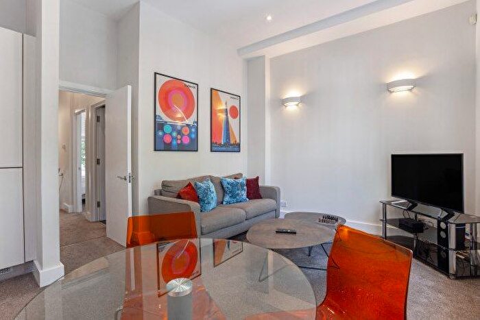 2 Bedroom Flat To Rent In Kempsford Gardens, London, SW5