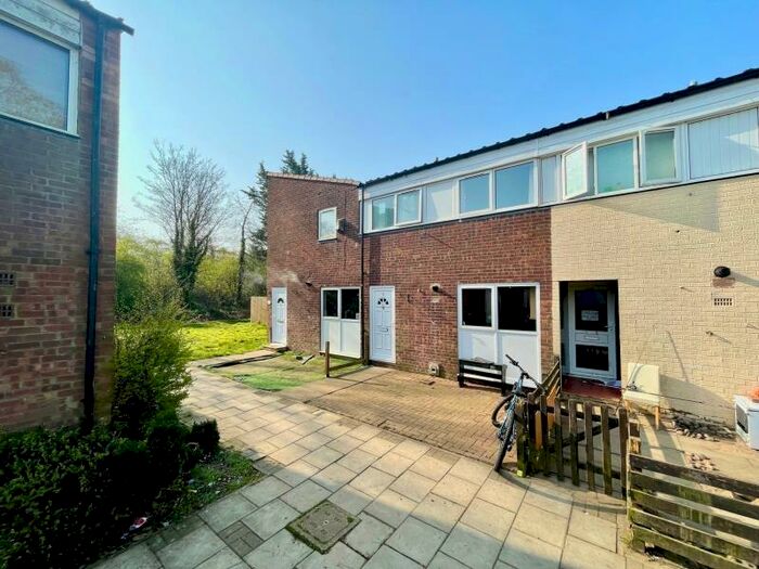 3 Bedroom Terraced House To Rent In Franklins Croft, Wolverton, MK12