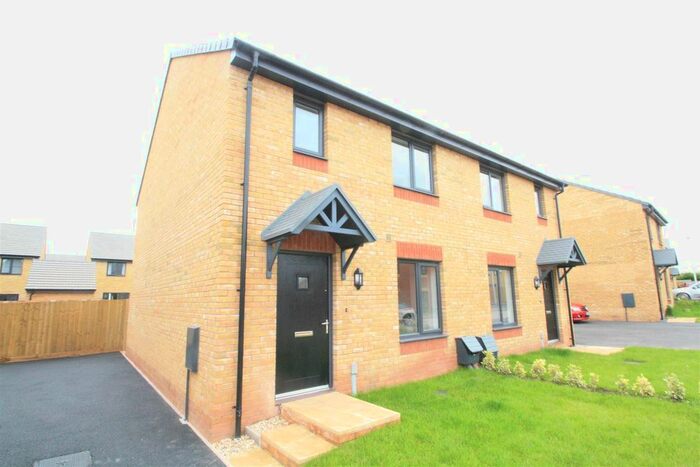 3 Bedroom Property To Rent In Roman Avenue, Exeter, EX1
