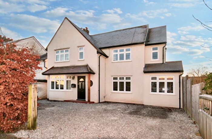4 Bedroom Detached House For Sale In Glebe Road, Chalfont St Peter, SL9