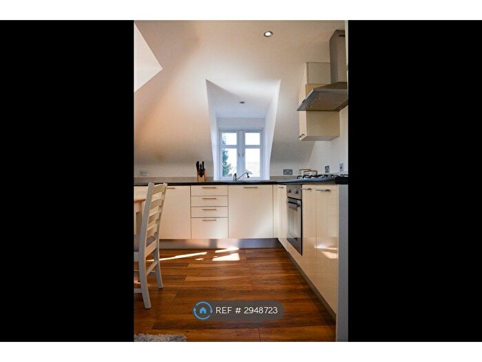 1 Bedroom Flat To Rent In Oakleigh Road North, London, N20