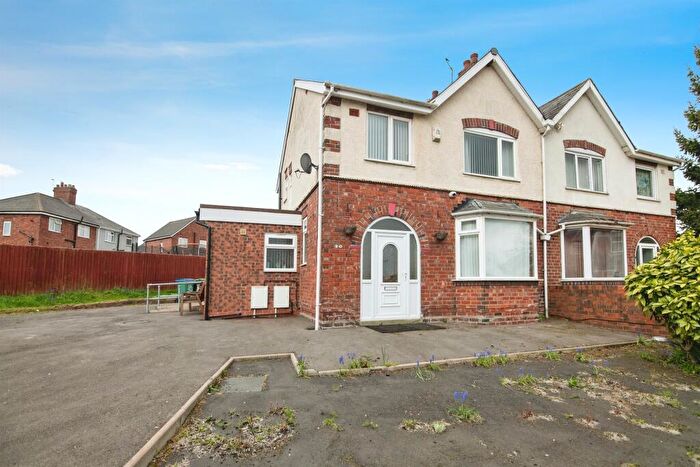 3 Bedroom Semi-Detached House For Sale In Mount Street, Tipton, DY4