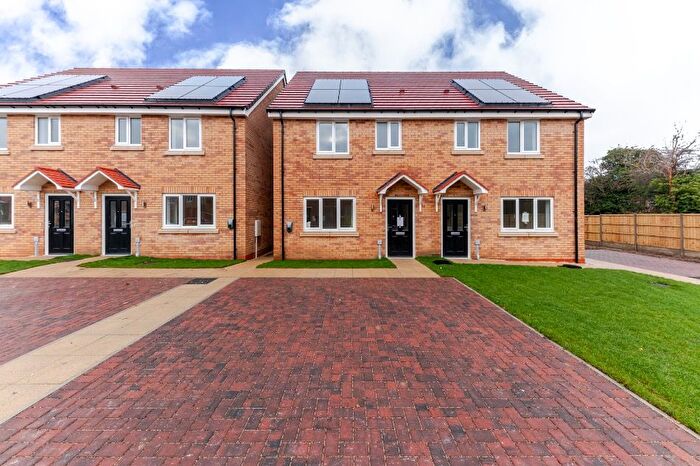 3 Bedroom Semi Detached House For Sale In King Charles Close, Louth, LN11