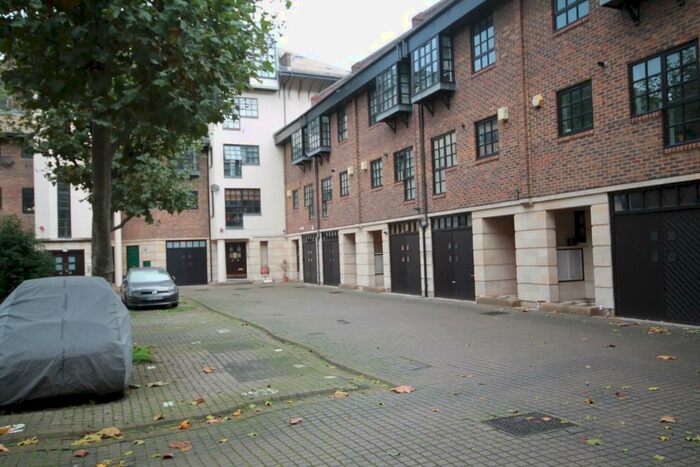 1 Bedroom Flat To Rent In Rope Street, London, SE16