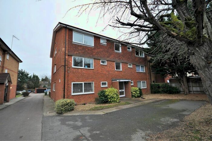 2 Bedroom Flat To Rent In St. Albans Road, Garston, Watford WD25