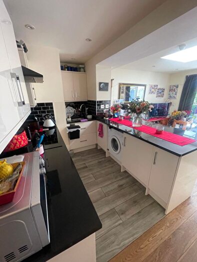 1 Bedroom Flat To Rent In Broxholm Road, London, SE27