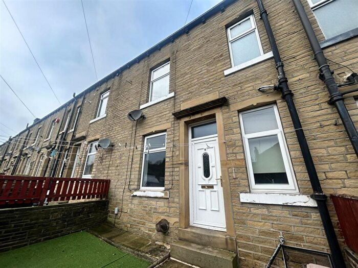 2 Bedroom Terraced House For Sale In George Street, Elland, HX5
