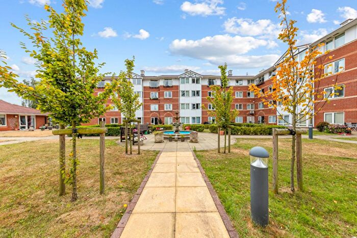 2 Bedroom Flat For Sale In Arena Gardens, Warrington, WA2