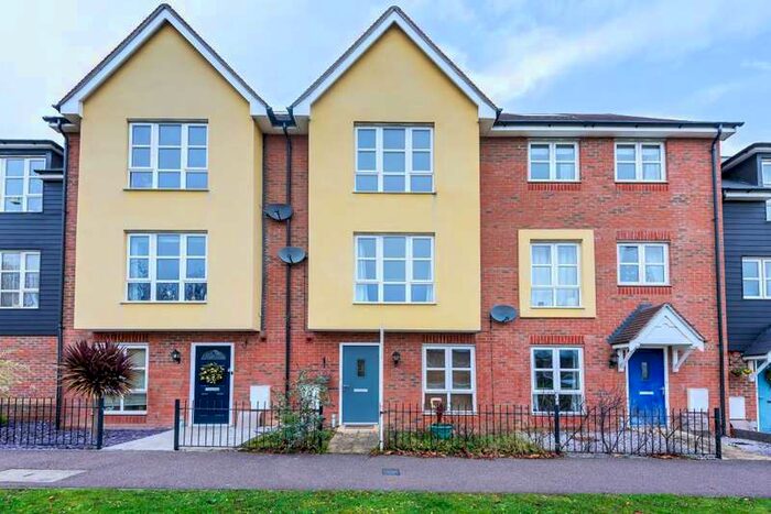 4 Bedroom Town House To Rent In Stadium Approach, Aylesbury, HP21