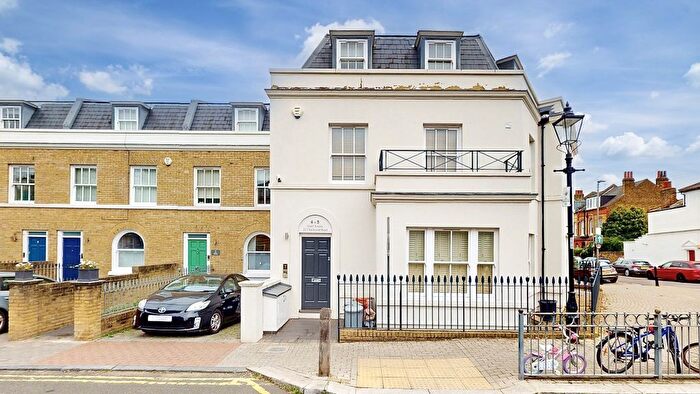 2 Bedroom Flat To Rent In Charlwood Rd, West Putney, SW15